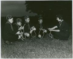 [Knot practice at Cub Scouts]
