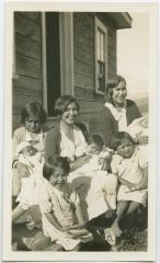 [Women &amp; children, Ahousaht BC]