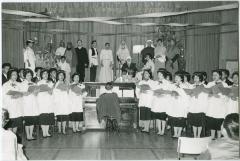 [Students' Christmas presentation]