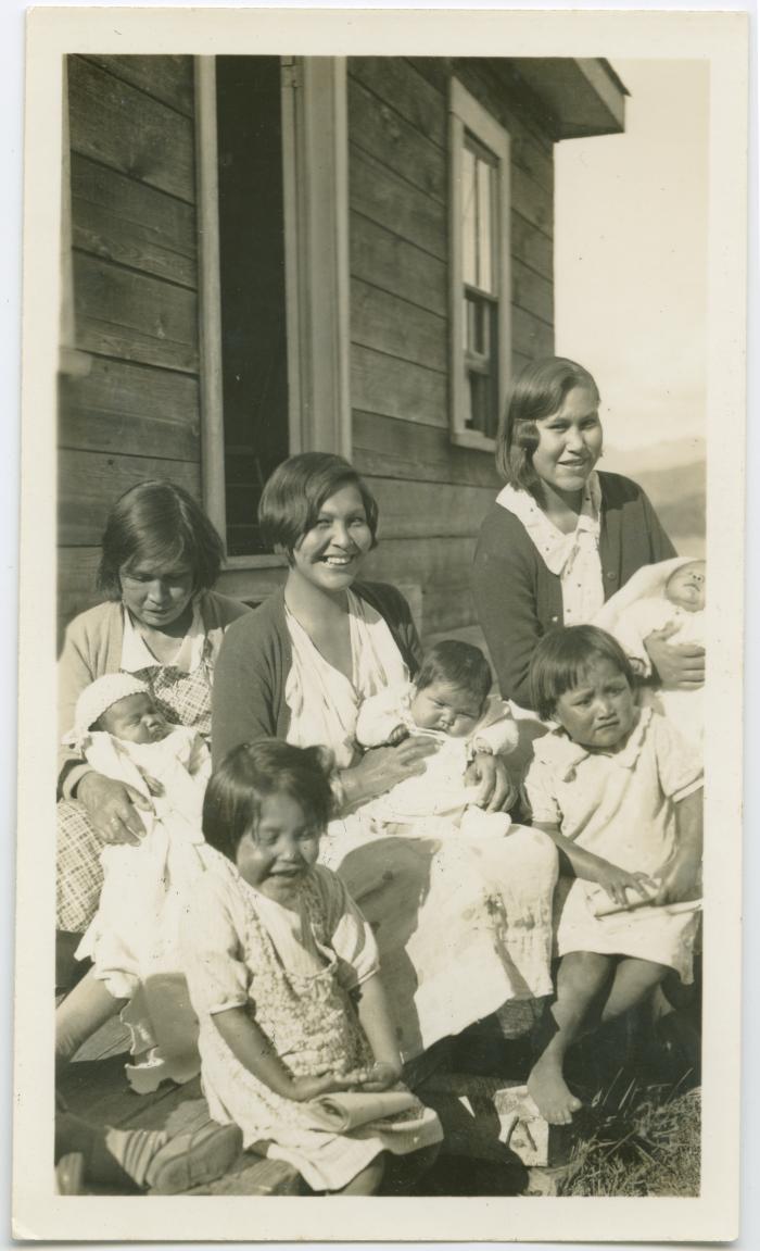 [Women &amp; children, Ahousaht BC]
