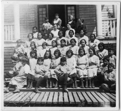 Children and staff of the Elizabeth Long Memorial Home