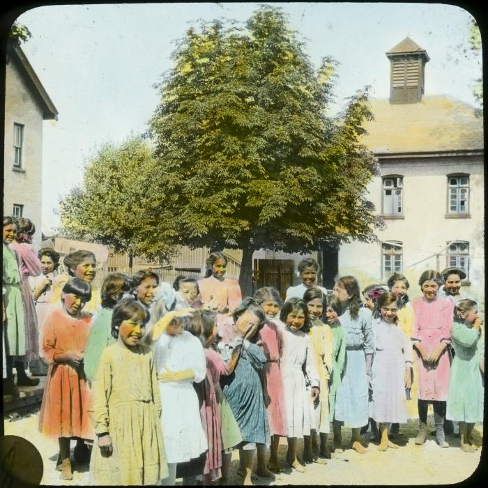 Indian girls, Muncey Indian Inst.