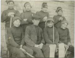 Senior hockey team, Red Deer Institute