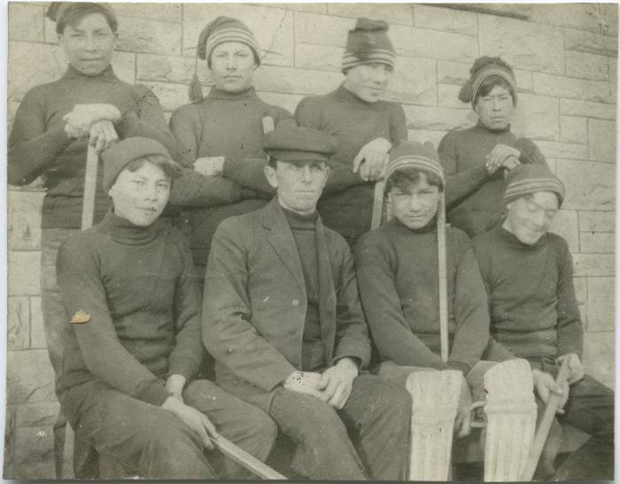 Senior hockey team, Red Deer Institute