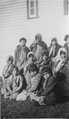 Stoney Nakoda girls at school