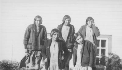 Stoney Nakoda girls at school