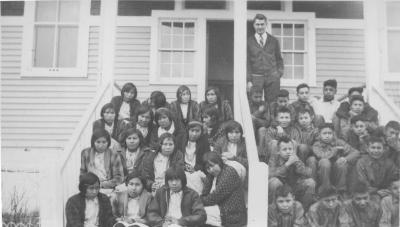 Senior class with teacher Gordon Locke, Morley