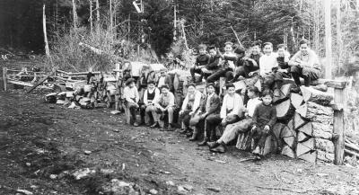 Alert Bay School Wood pacing crew - Job done!