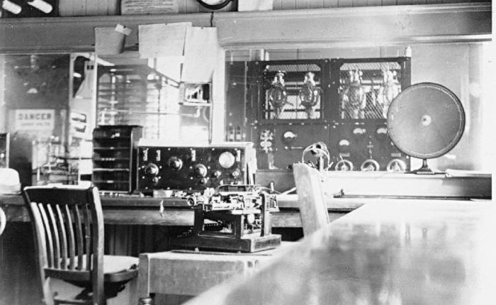 Alert Bay School, B.C. - Wireless station